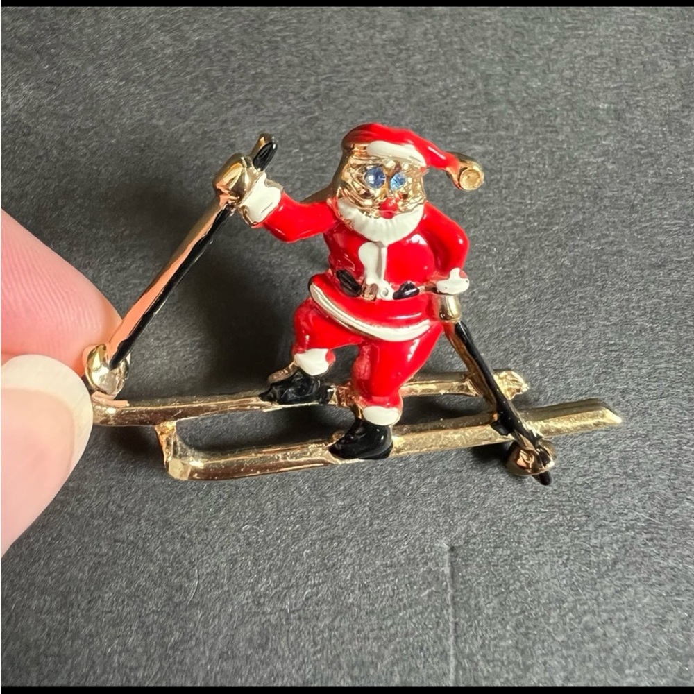 Vintage Gold Tone Skiing Santa Pin/Brooch
